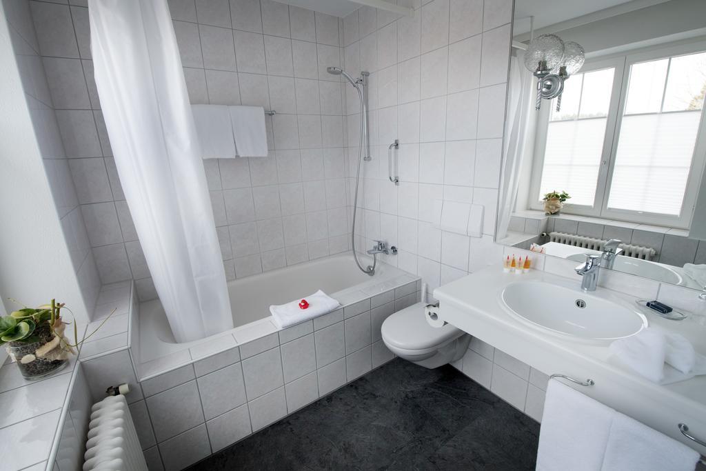 Gasthaus Zum Bahnhof Berg Esterno foto